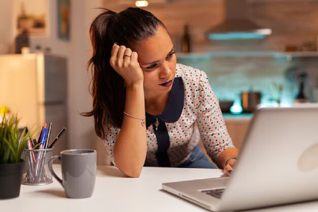 Waarom je pc traag wordt (en hoe je het écht oplost zonder alles opnieuw te installeren)